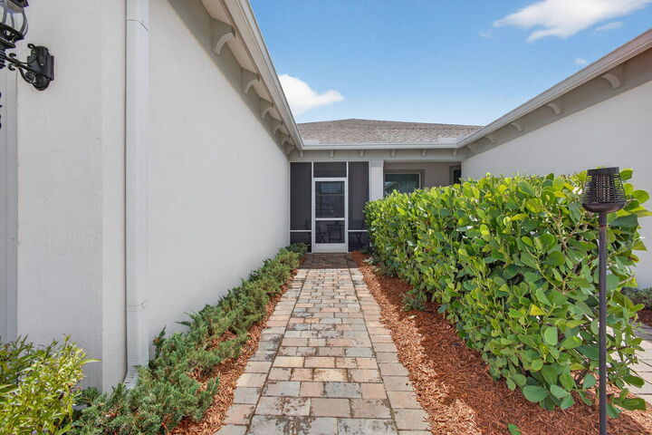 Property Photo:  13723 SW Gingerline Drive  FL 34987 