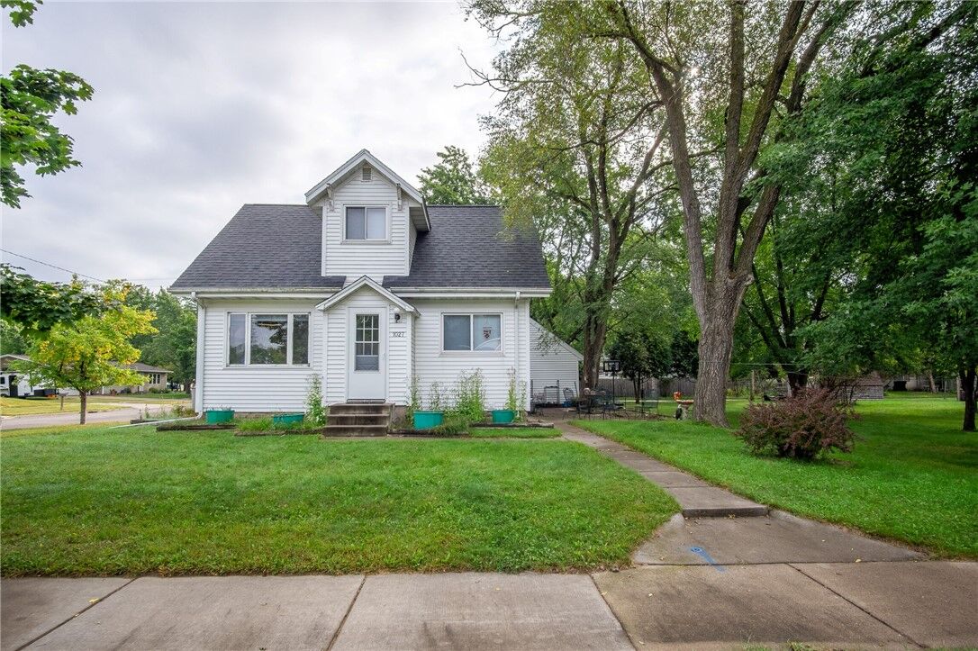 Property Photo:  1027 Pershing Street  WI 54703 