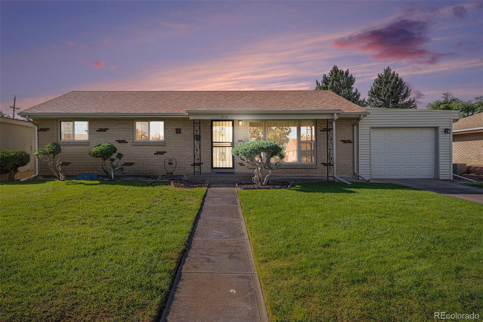 Property Photo:  5710 E 66th Avenue  CO 80022 