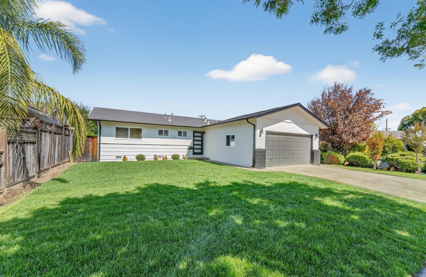 Property Photo: 6392 Farm Hill Way CA 95120