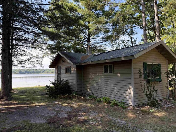 Property Photo:  3147 Lakeshore Drive  WI 53952 