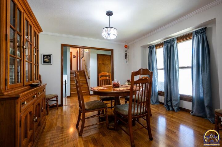 Property Photo: 4041 SE 34th Ter KS 66605