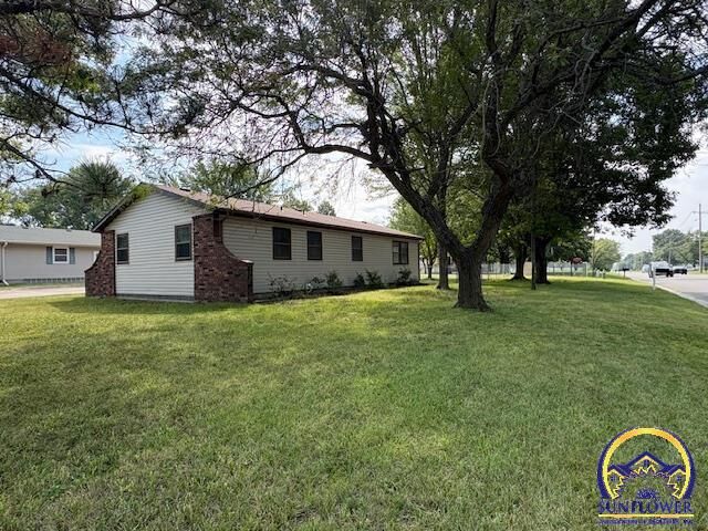 Property Photo: 2043 Schaeffer Way KS 66801