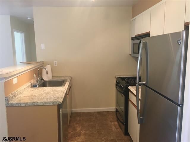 Property Photo:  700 N Franklin Blvd 1401 Skyline Condos  NJ 08232 