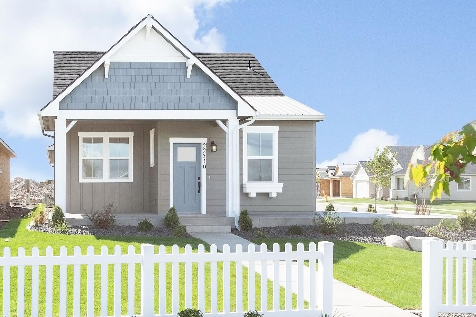 Property Photo: 12215 N Dupont Dr WA 99208