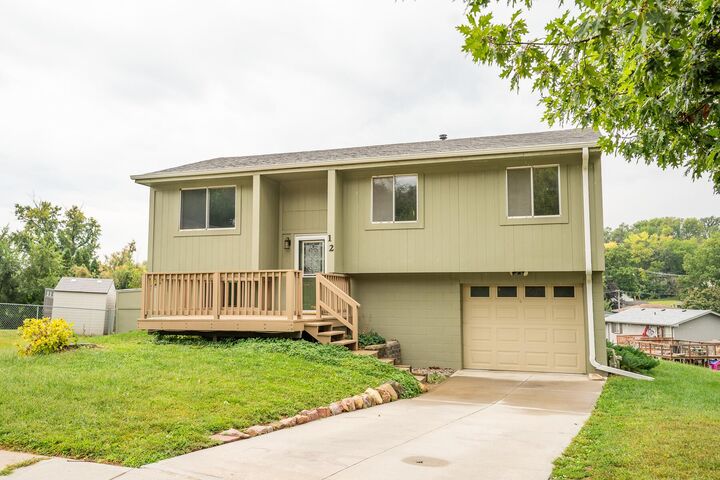 12 Pinehurst  Circle  Glenwood IA 51534 photo