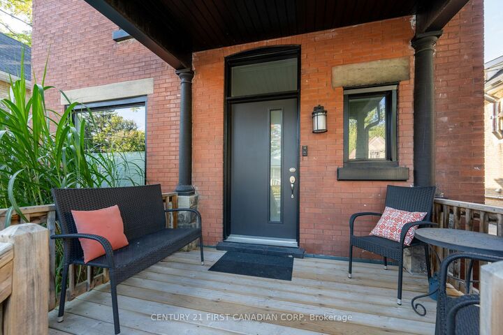 Photo de la propriété:  239 Tecumseh Avenue E  ON N6C 1S7 