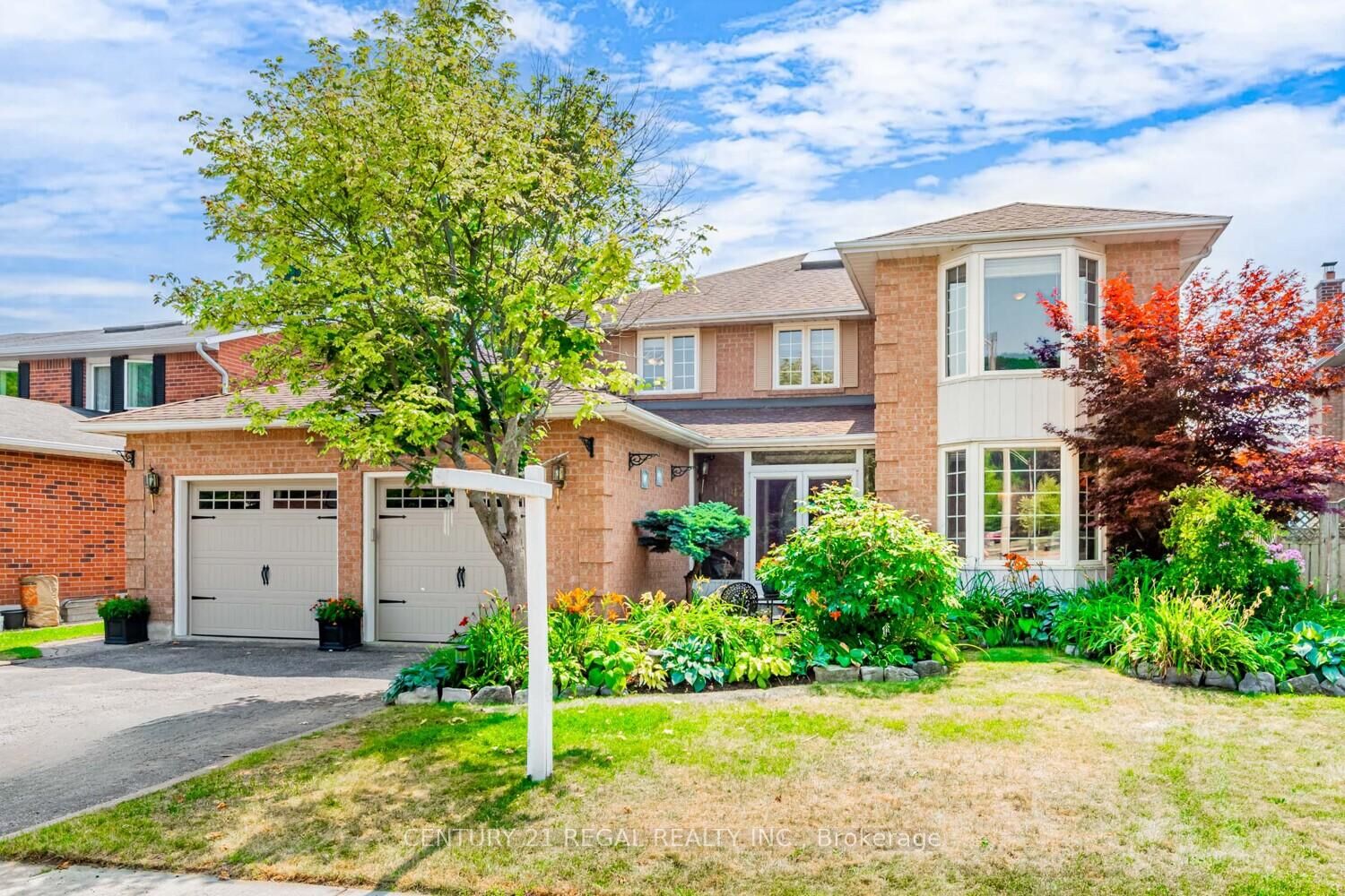Property Photo: 42 Milner Crescent ON L1S 4X4