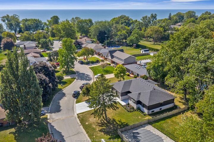 Photo de la propriété:  1499 Fuller Drive  ON N9Y 3M7