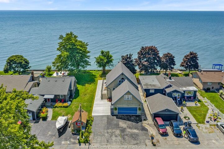 Photo de la propriété: 770 Point Pelee Dr ON N8H 3V4