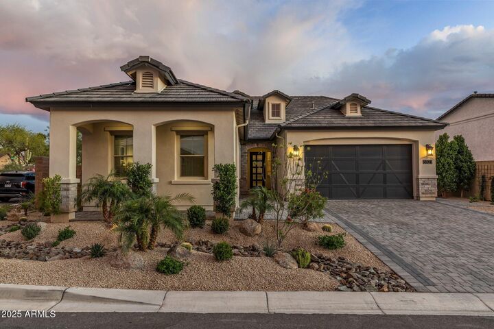 Property Photo: 5931 E Sierra Morena Street AZ 85215