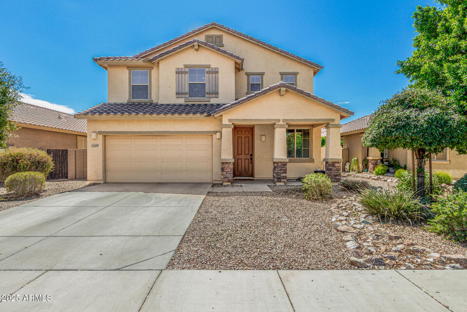 Property Photo: 12109 W Saguaro Lane AZ 85335
