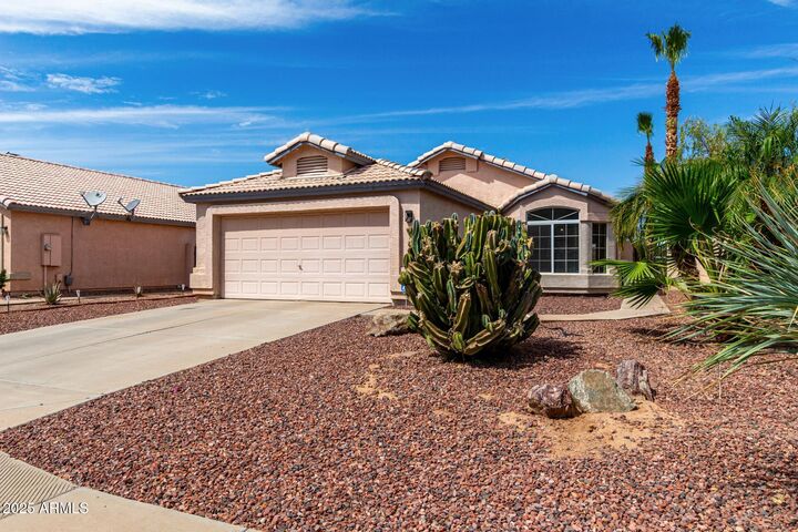 Property Photo:  178 W Jasper Drive  AZ 85233 
