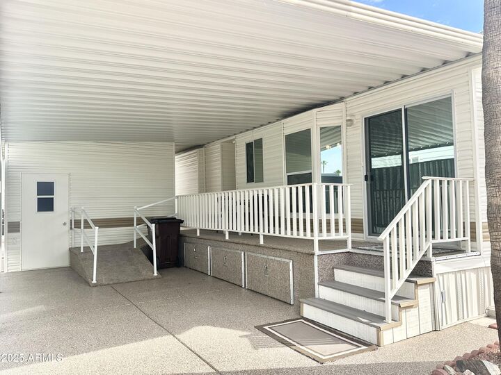 Property Photo:  303 S Diamond Drive  AZ 85119 