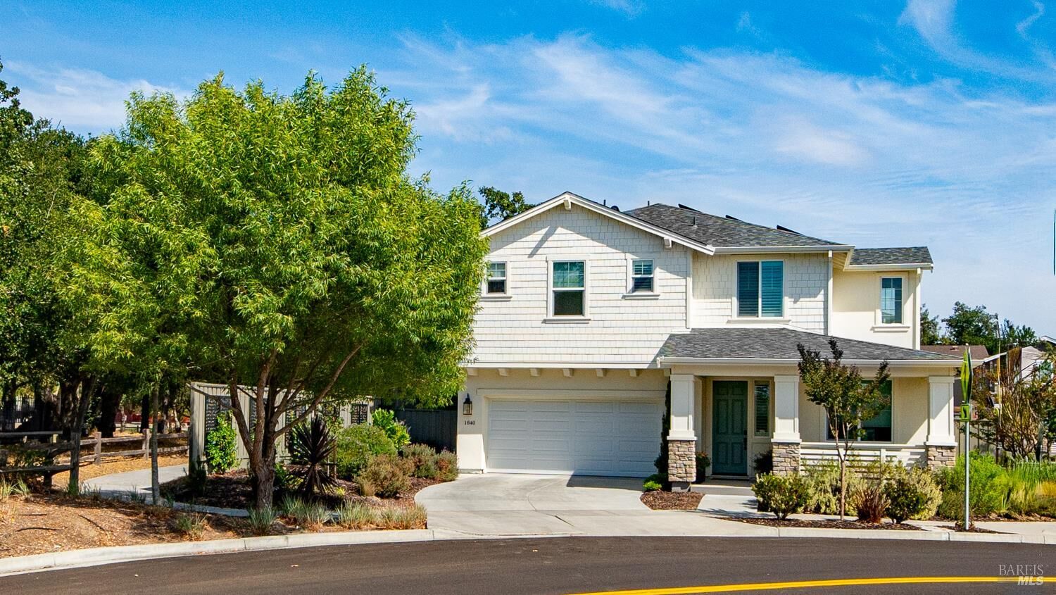 Property Photo: 1640 Periwinkle Street CA 95403