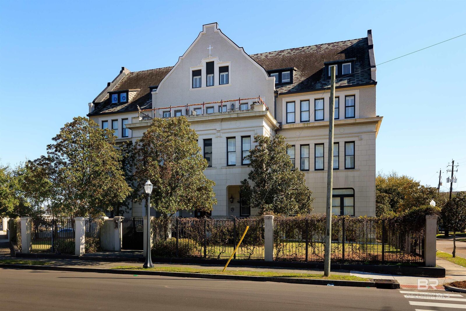 Property Photo:  753 Saint Francis Street 3003B  AL 36602