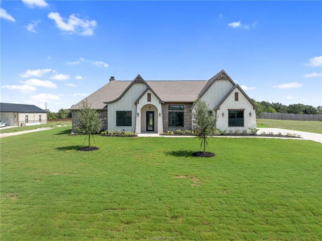 Property Photo:  6674 Ridgeview Estates Lane  TX 77808 
