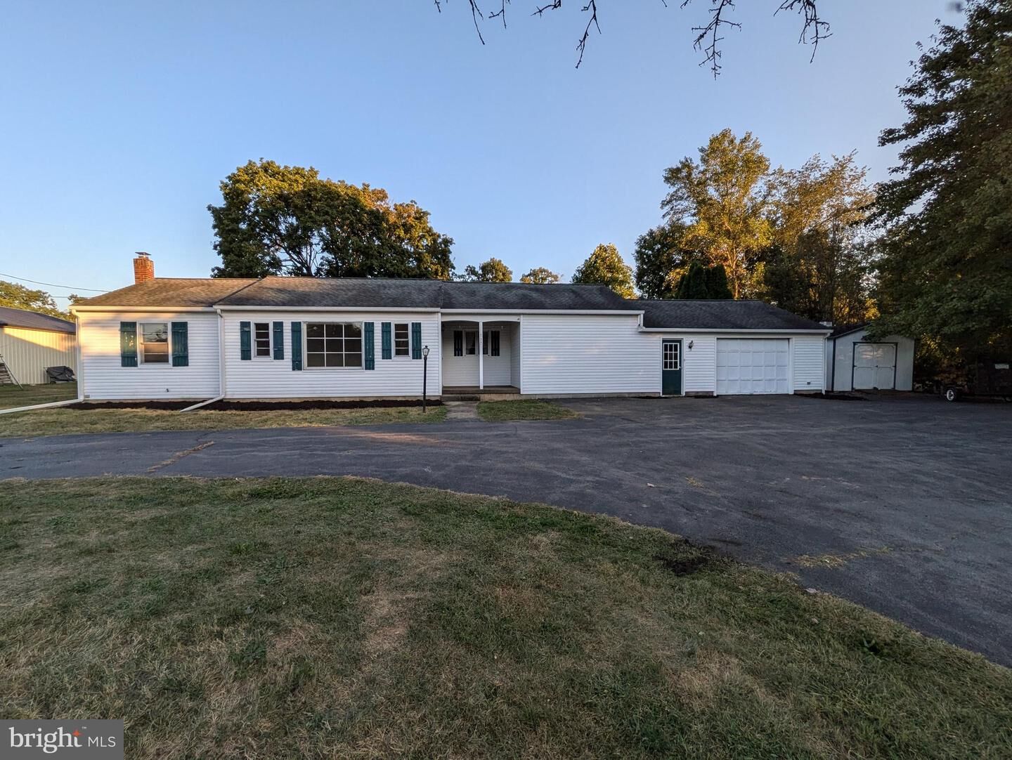 Property Photo:  737 Paxtonville Road  PA 17842 