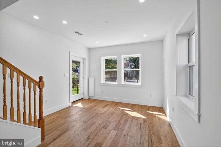 Property Photo:  1516 Evarts Street NE  DC 20018 