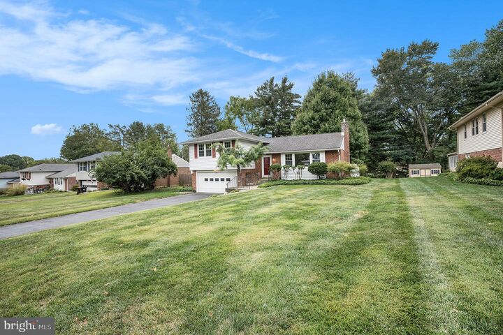 Property Photo:  117 Gillin Road  PA 19002 