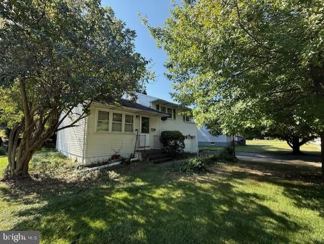 Property Photo: 2004 Faulkland Road DE 19805
