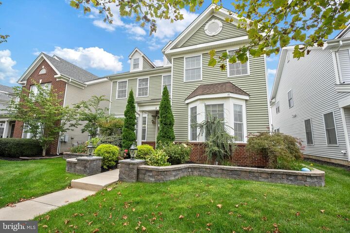 Property Photo:  18 Saddle Way  NJ 08515 