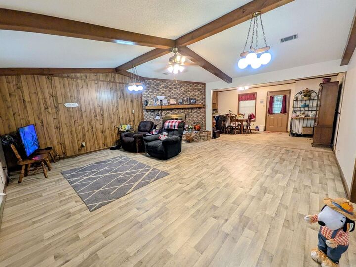 Property Photo:  1150 Woodside Circle  AR 71701 