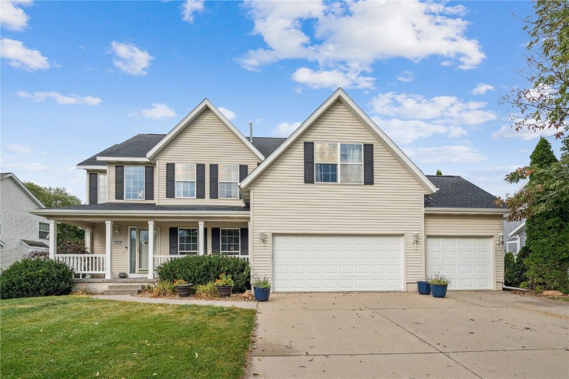 Property Photo: 2010 Newcastle Road IA 52302