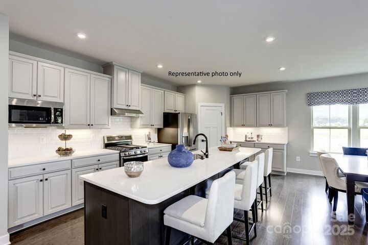 Property Photo: 2024 Bramble Hedge Road 3241 NC 28079