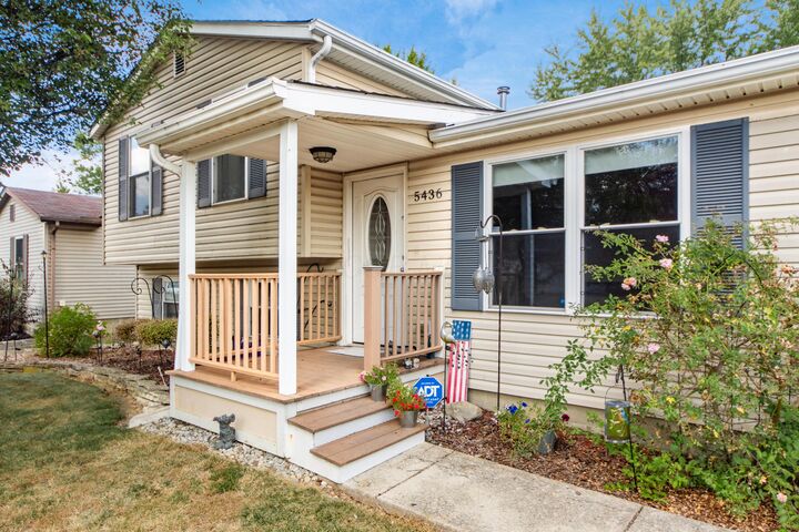 Property Photo:  5436 Westgrove Drive  OH 43228 
