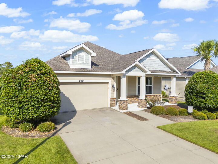 Property Photo:  220 Laurel Oak Lane  FL 32413 