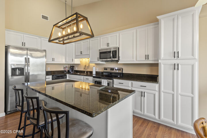 Property Photo:  2709 Country Club Drive  FL 32444 