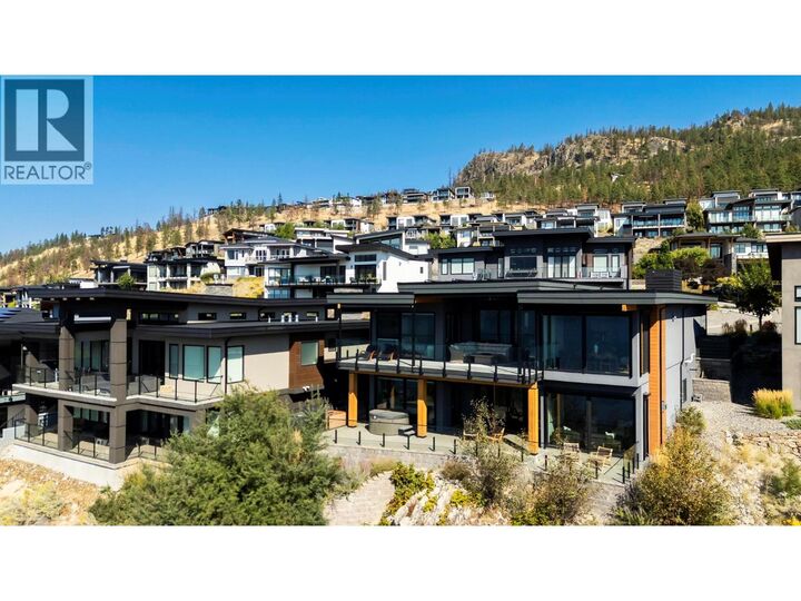 Photo de la propriété:  1502 Marble Ledge Drive  BC V4V 2T4 