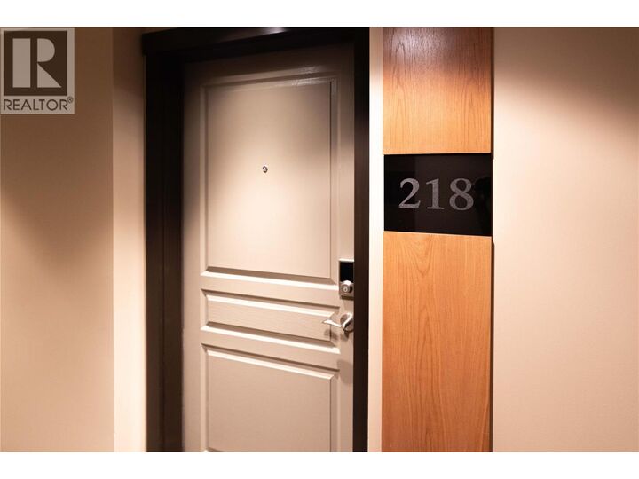 Property Photo:  1089 Sunset Drive 218  BC V1Y 9Z3 