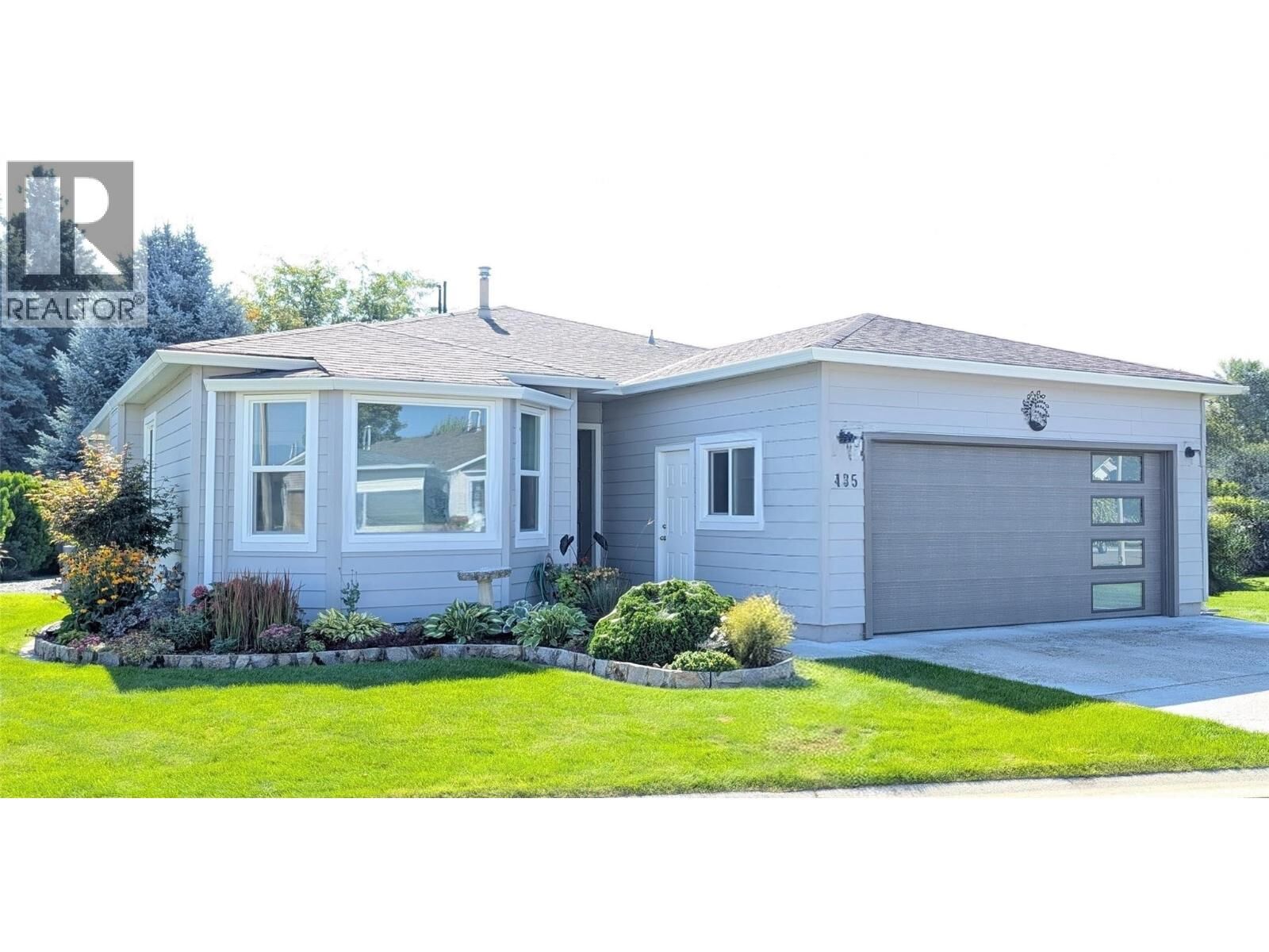 Property Photo:  1260 Raymer Avenue 435  BC V1W 3S5 