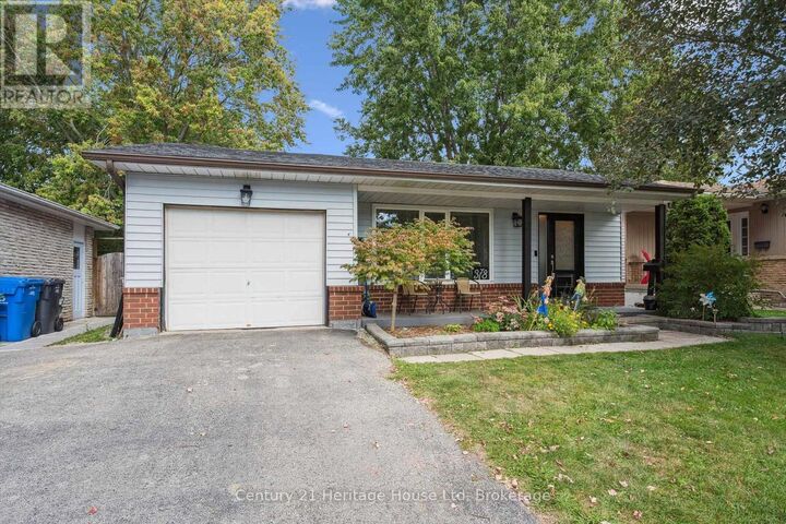 Property Photo: 378 West Acres Drive ON N1H 7A8