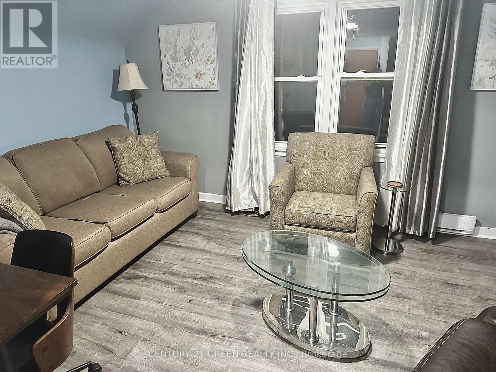 Property Photo:  143 Haig Street 3  ON L2R 7G8 