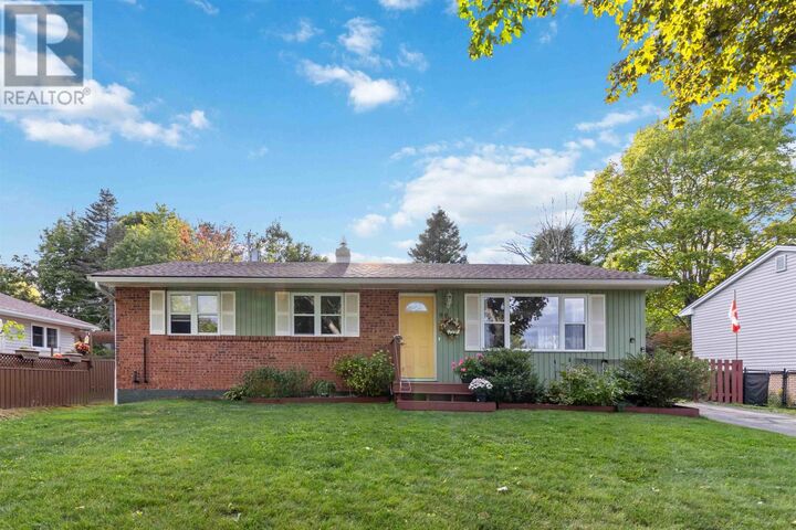 Photo de la propriété:  96 Attwood Crescent  NS B2V 1G7 