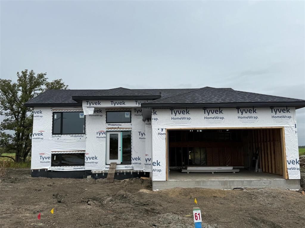 Property Photo:  61 Westgrove Crescent  MB R0A 0V2 
