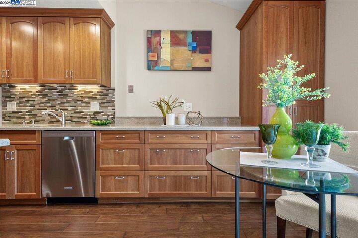 Property Photo: 6318 Joaquin Murieta Ave F CA 94560