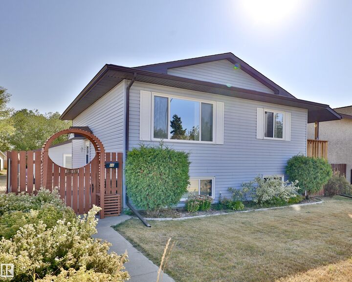 Property Photo:  66 Westview Crescent  AB T0M 0J0 