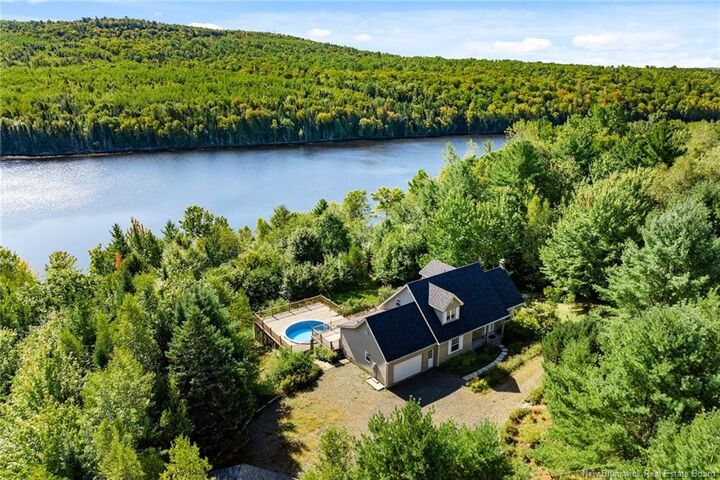 Property Photo:  18 Hillview Street  NB E3B 1V1 