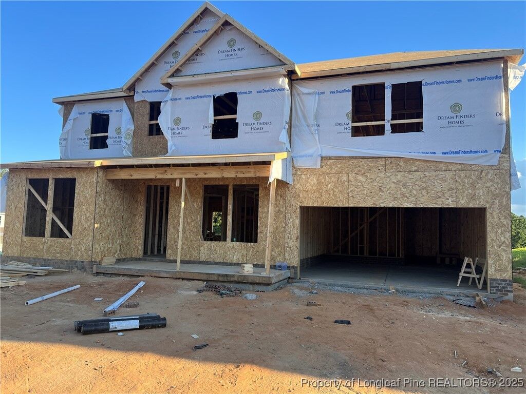 Property Photo: 611 Cresswell Moor Way NC 28311