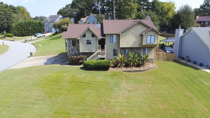 Property Photo:  2067 York River Way  GA 30024 