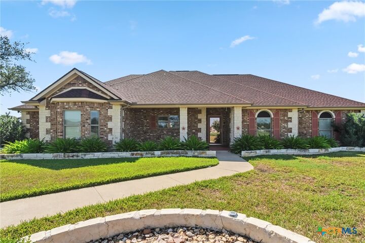 Property Photo:  180 Honeysuckle Drive  TX 76549