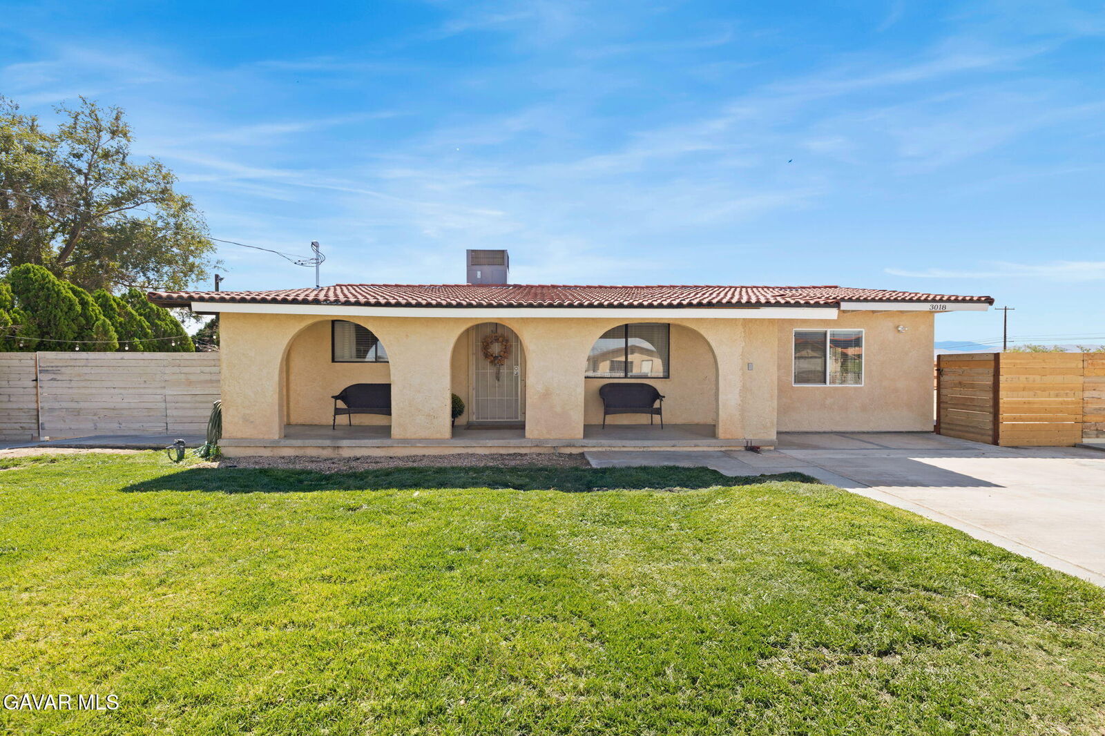 Property Photo: 3018 E Avenue H4 CA 93535
