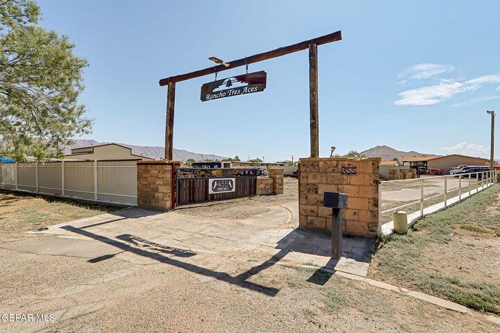 Property Photo:  455 Tierra Santa  NM 88063 