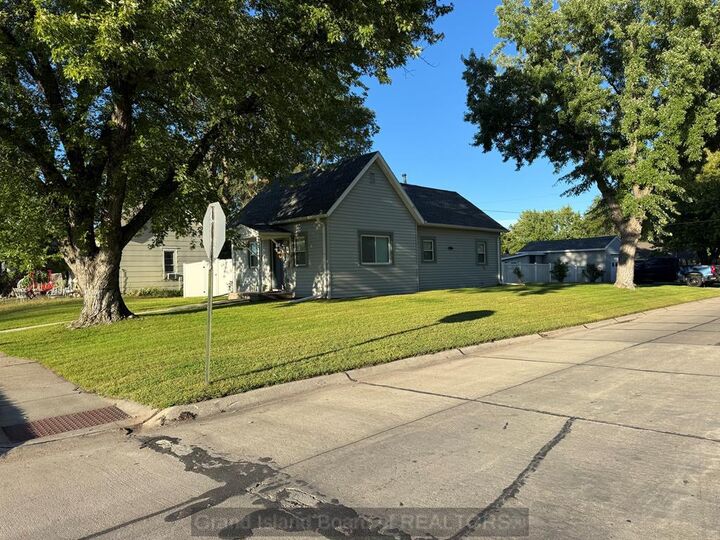 1104 7th St  St. Paul NE 68873 photo