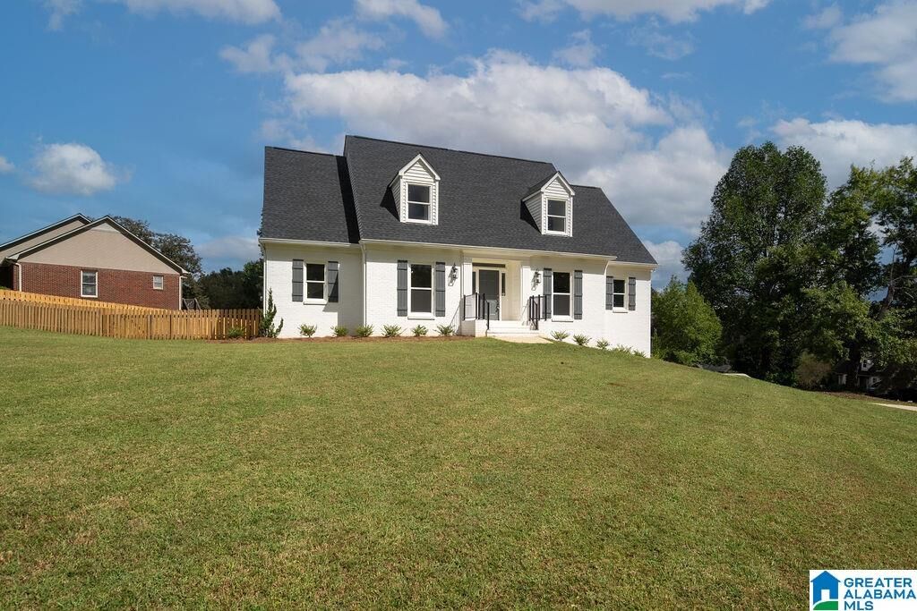 Property Photo: 2272 Vanessa Drive AL 35242