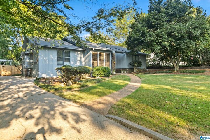 Property Photo: 2148 Brookdale Lane AL 35216